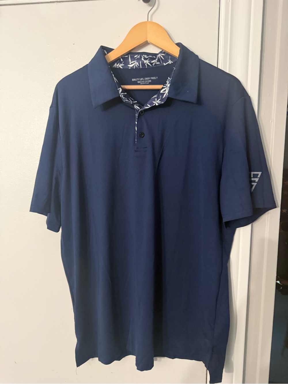 Men's Navy Polo with Patterned Inner Collar - Performance Comfort